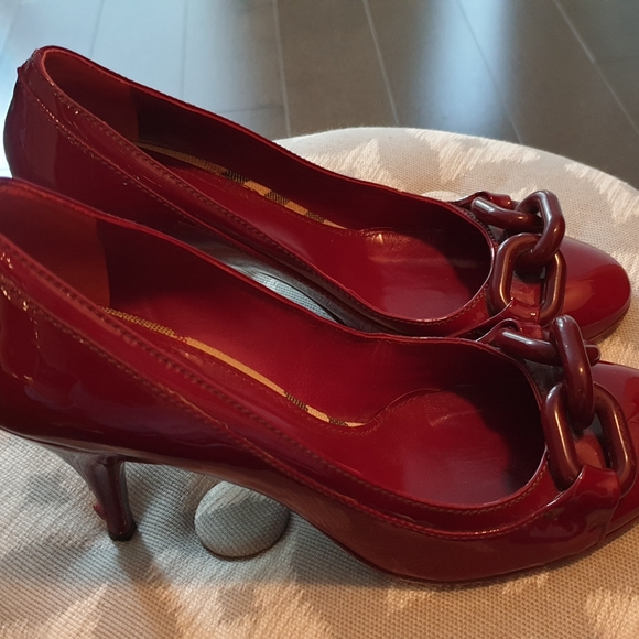 Burberry Red Patent Heels - Picture 3 of 9
